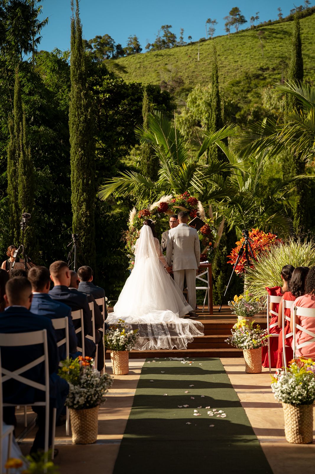 Casal no altar